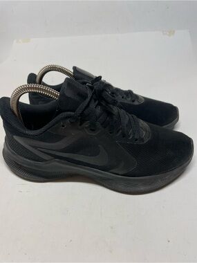 Nike Downshifter 10 Women’s Size US 6.5 Black Running Shoes CI9984-003